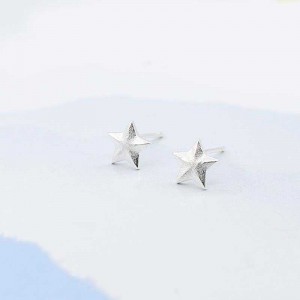S925 Joyas de plata para la oreja Star Grinding Ear Nail Simple pequeña joyería